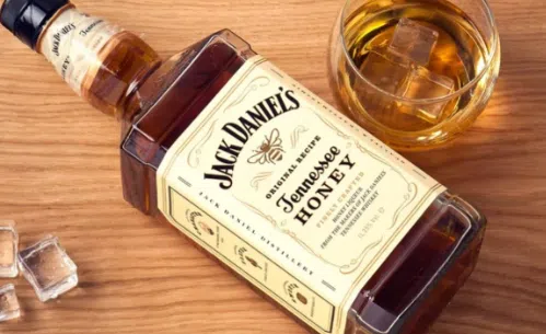 Spirits of Distinction: A Connoisseur's Guide to Bourbon, Glenmorangie, and Jack Daniels